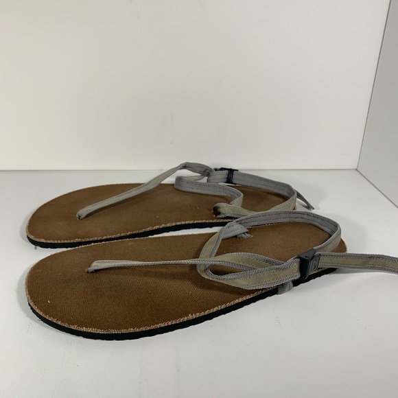 Men’s Earth Runner Sandals - Picture 2 of 7
